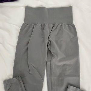 high rise NVGTN gym leggings